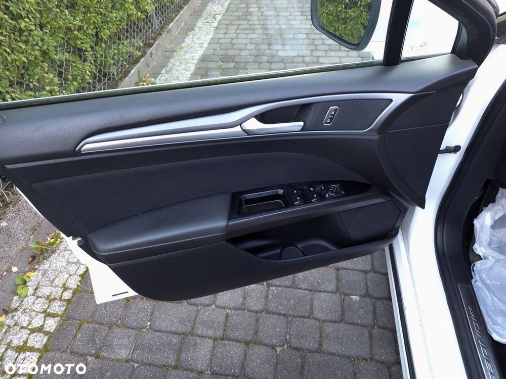 Ford Mondeo 2.0 TDCi Titanium - 11