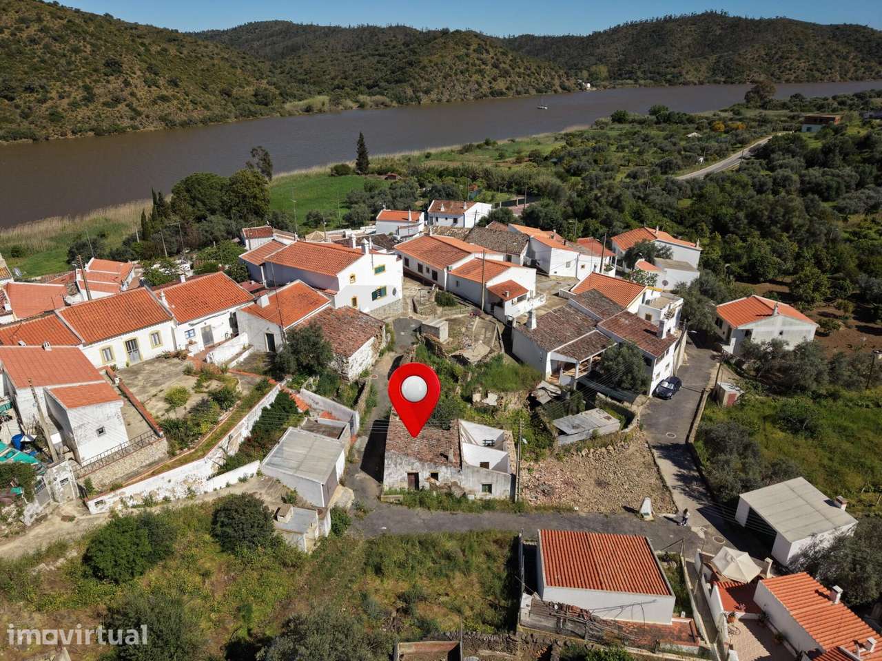 Ruína em Guerreiros do Rio com vista Rio Guadiana - Grande imagem: 5/7