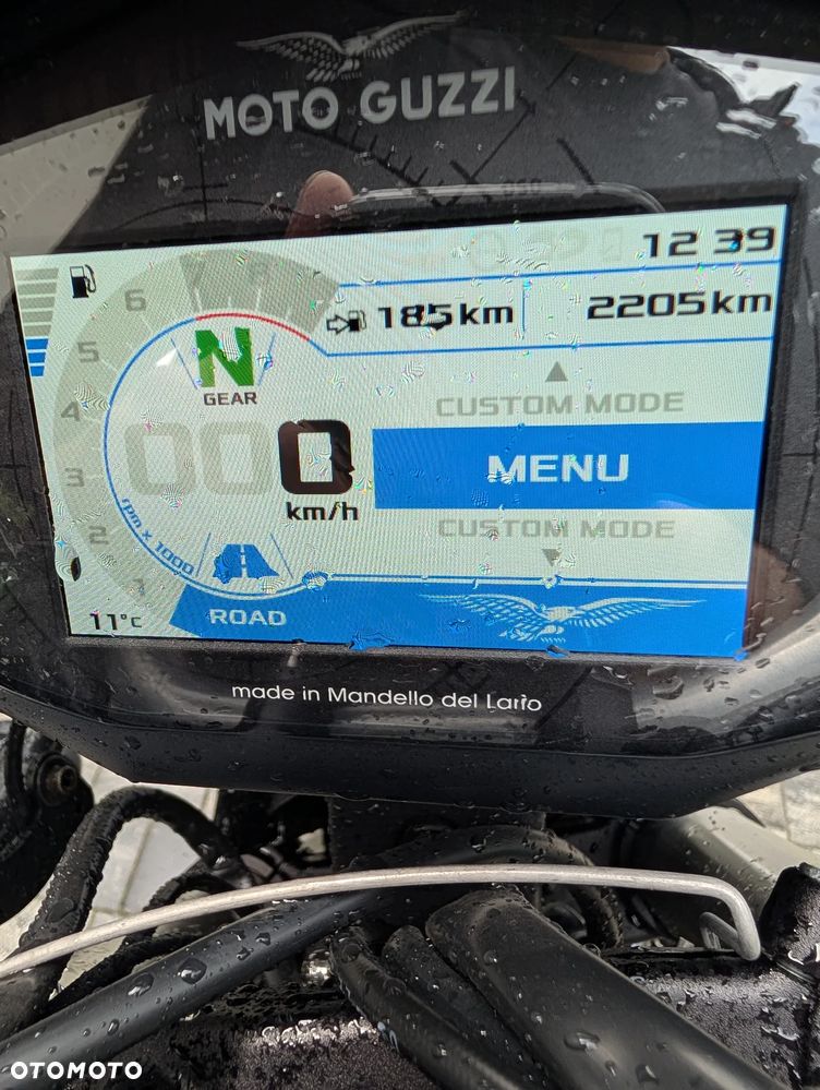 Moto Guzzi V85 - 11