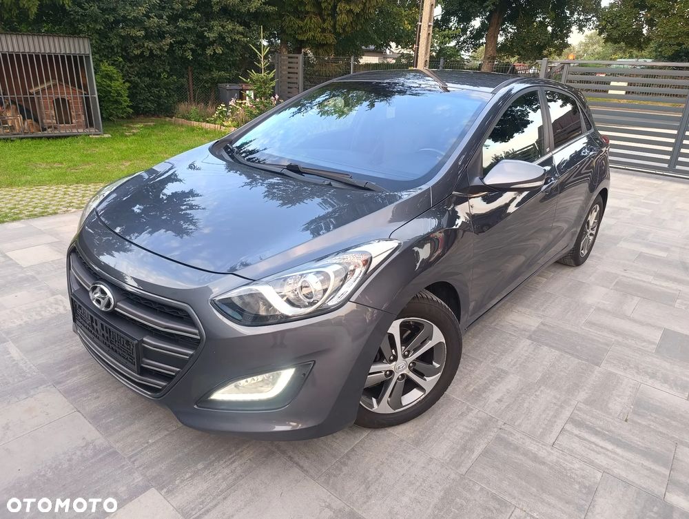 Hyundai i30 1.4 Passion Plus - 19