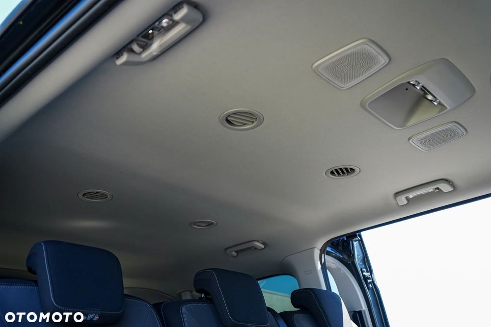 Volkswagen Caravelle - 27