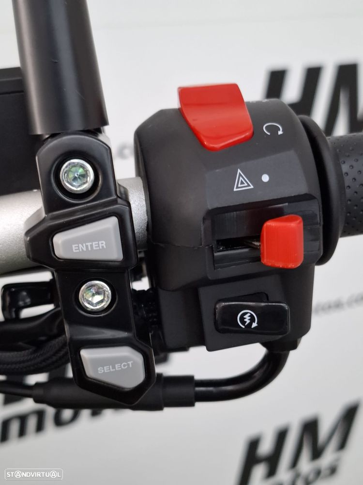 QJ Motor SRK 125S - 11