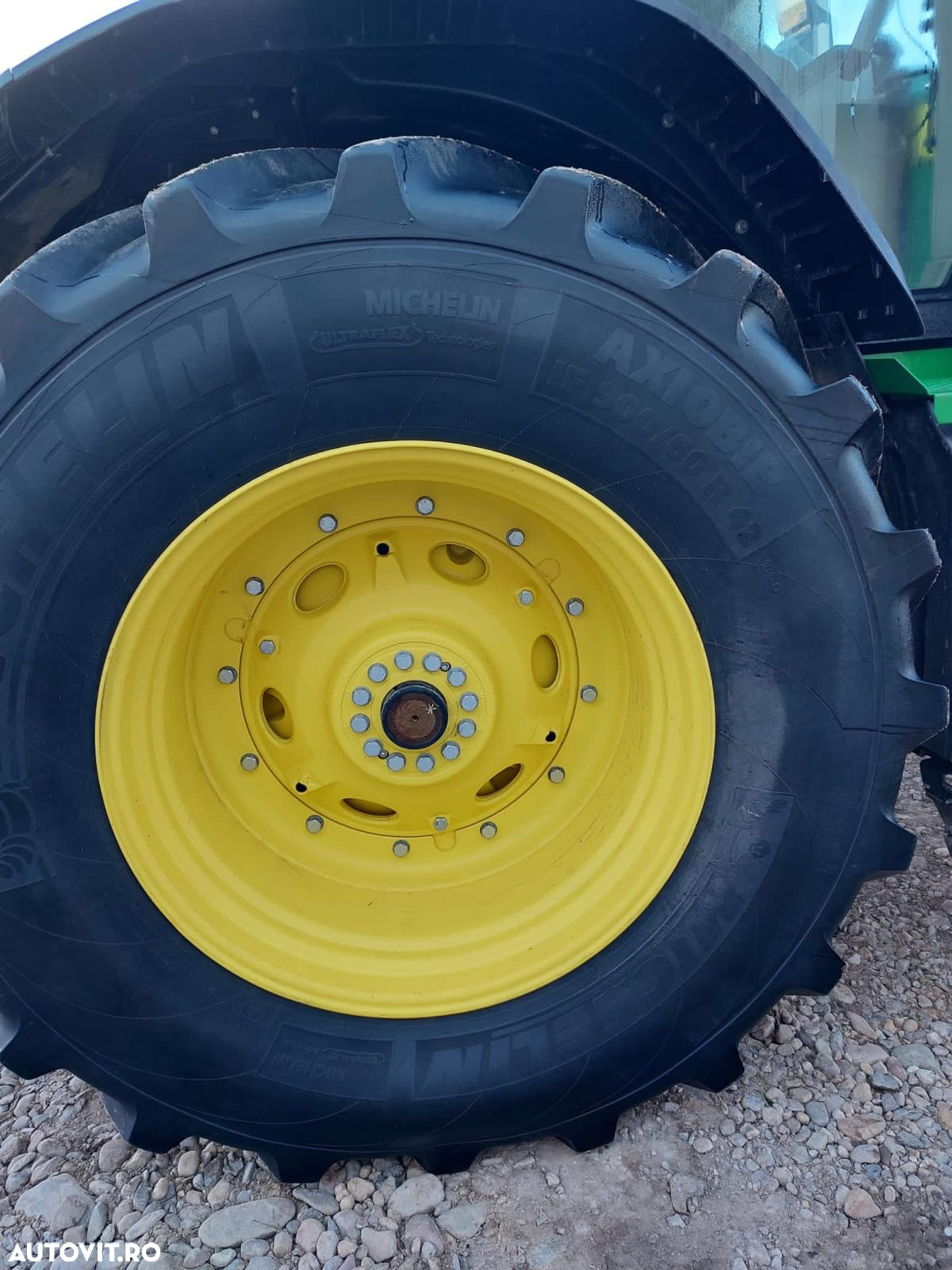 John Deere 7R 330 - 11