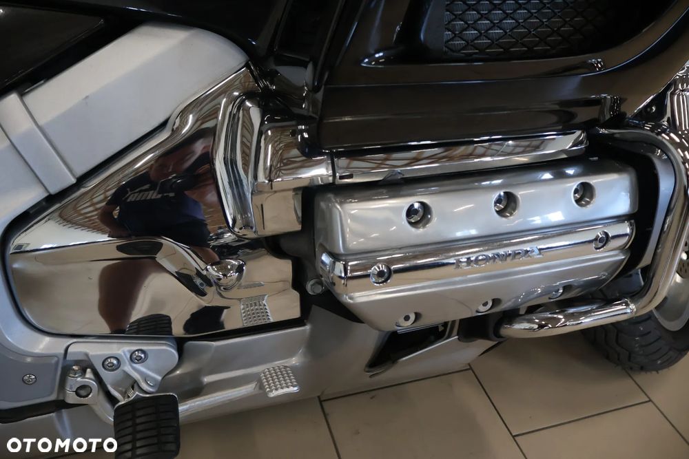 Honda GL - 9
