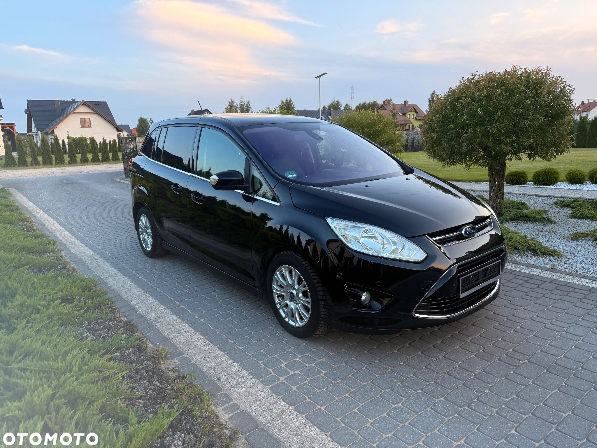 Ford Grand C-MAX - 1