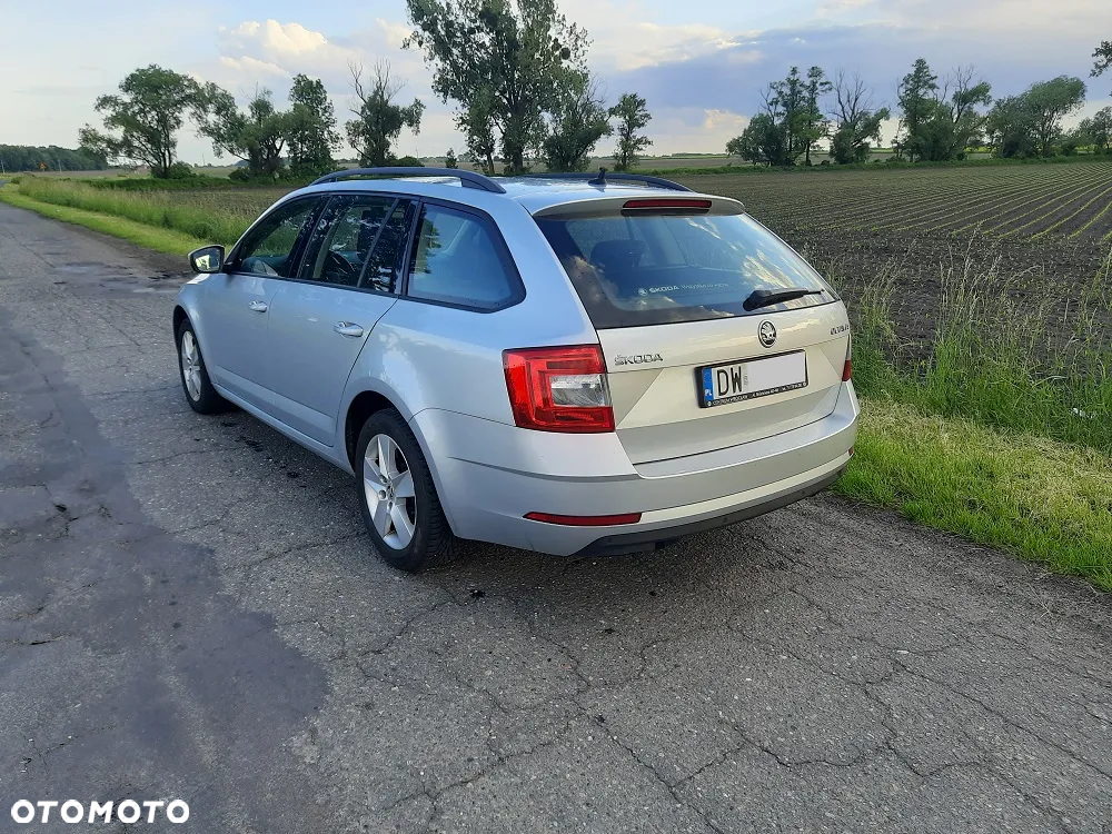 Skoda Octavia 1.6 TDI Ambition - 4