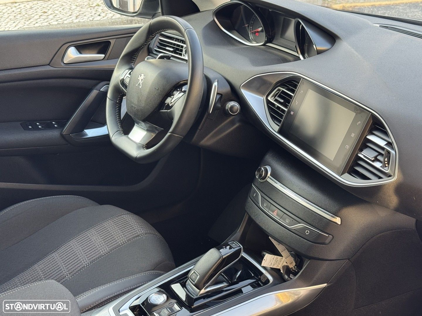 Peugeot 308 1.2 PureTech Allure EAT8 - 20