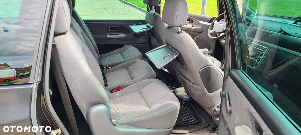 Ford Galaxy - 9
