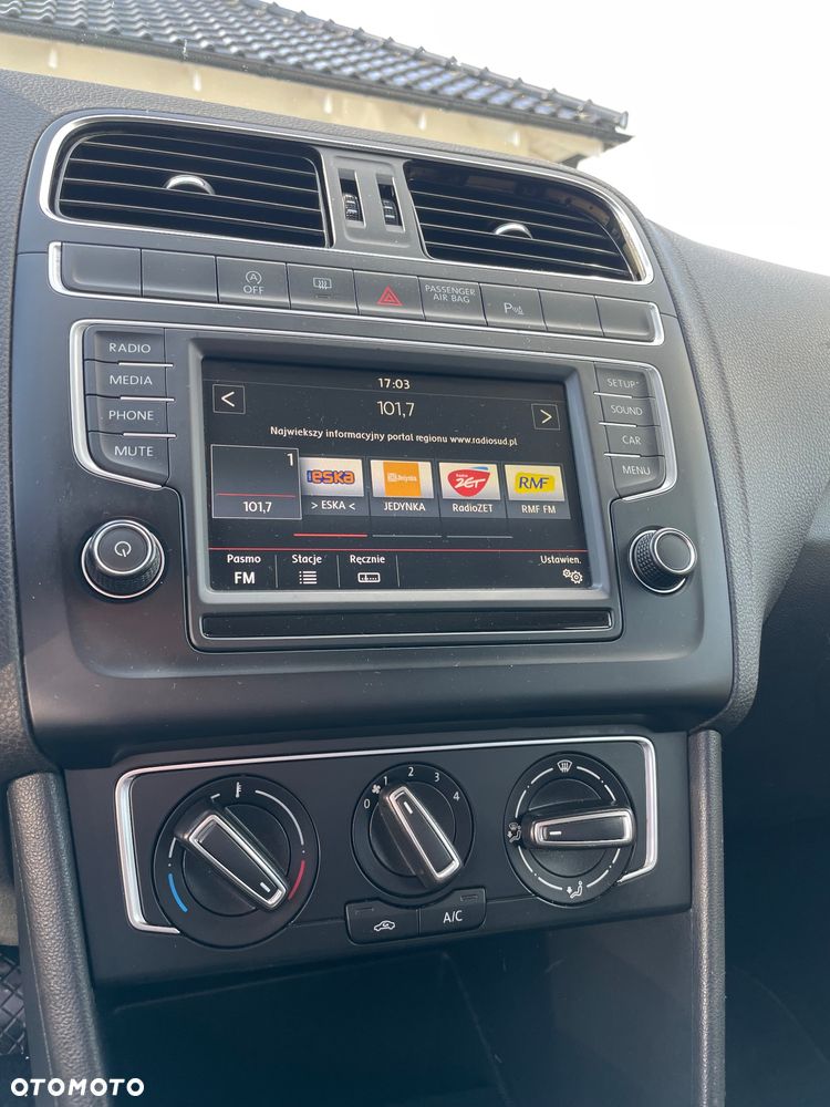 Volkswagen Polo 1.4 TDI Blue Motion Technology Lounge - 10