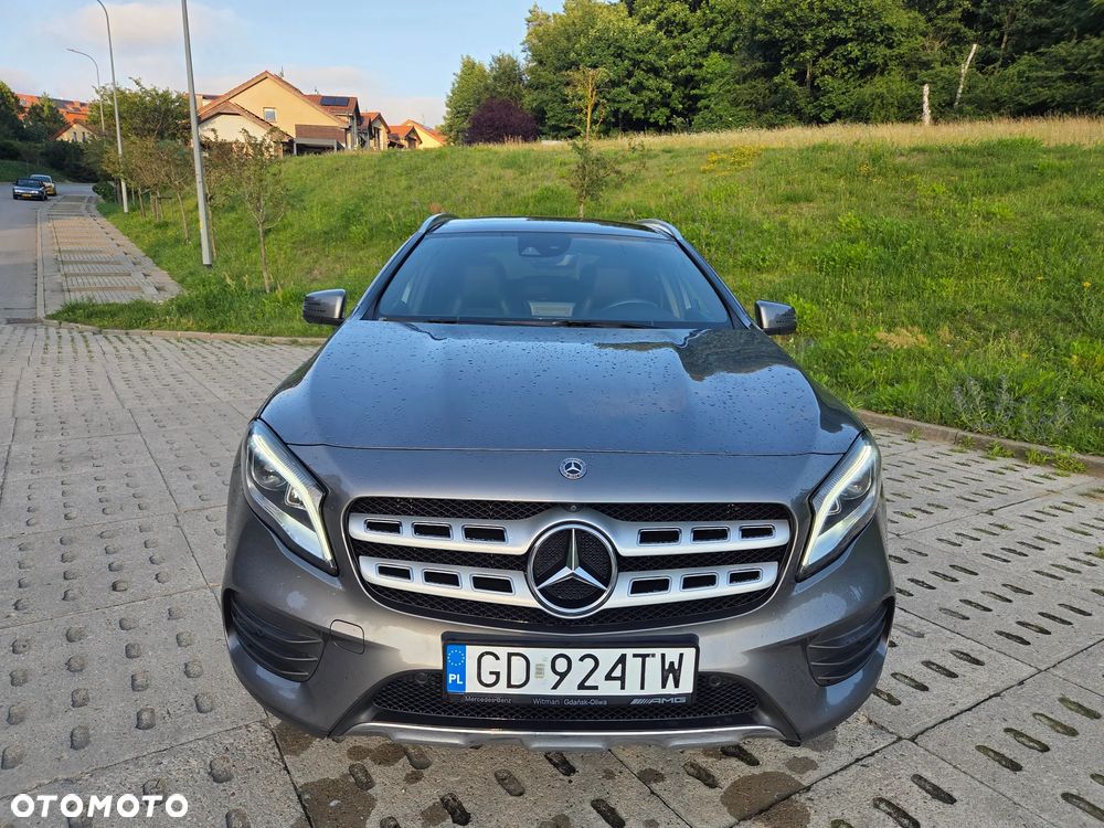 Mercedes-Benz GLA 200 7G-DCT AMG Line - 2