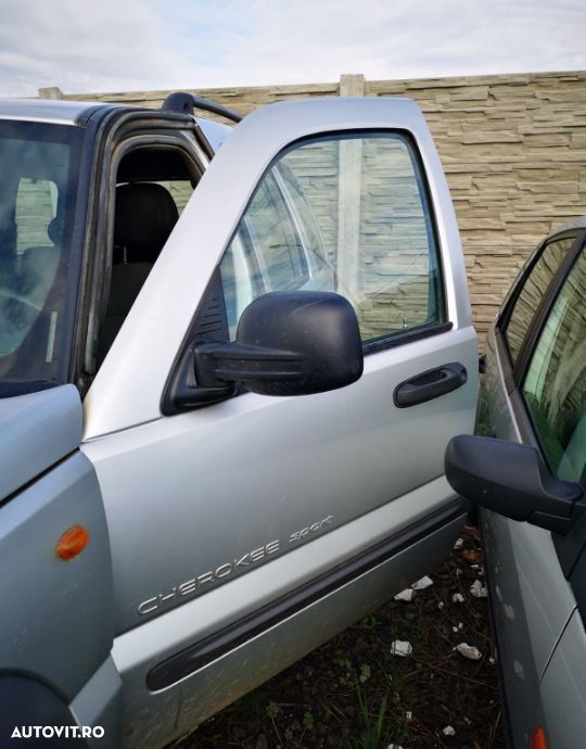 Usa stanga fata Jeep Cherokee KJ 2001 - 1