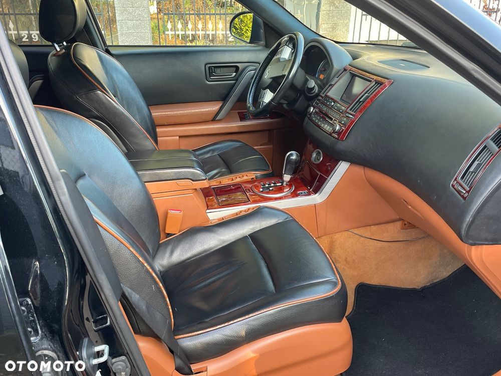 Infiniti FX - 22
