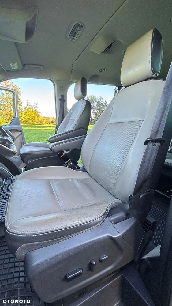 Ford Tourneo Custom - 14