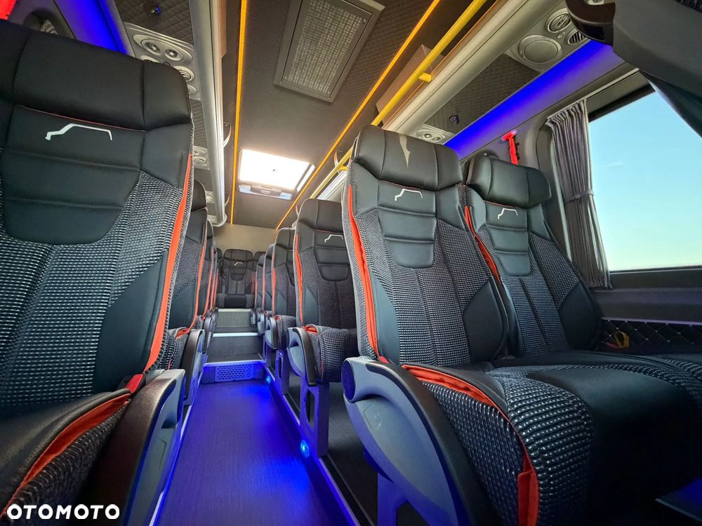 Mercedes-Benz Sprinter 519 - 27