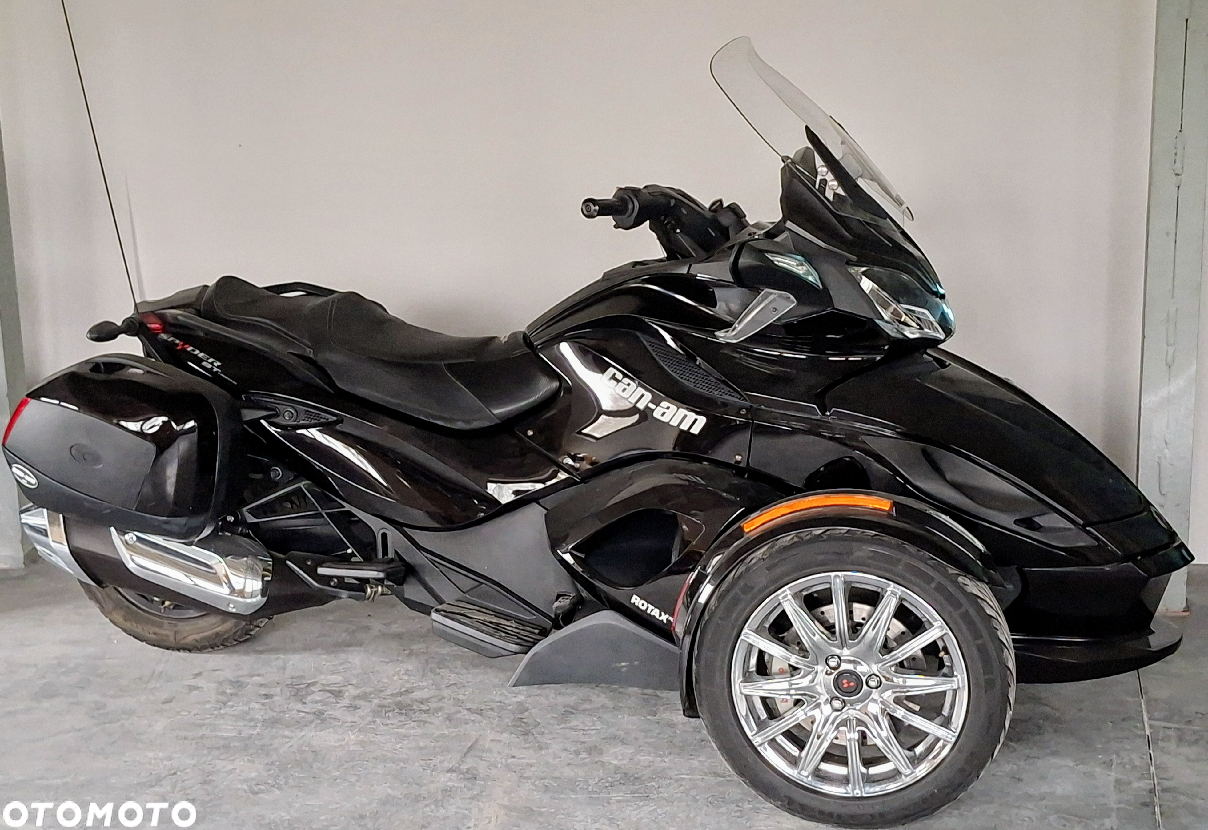 Can-Am Spyder - 6