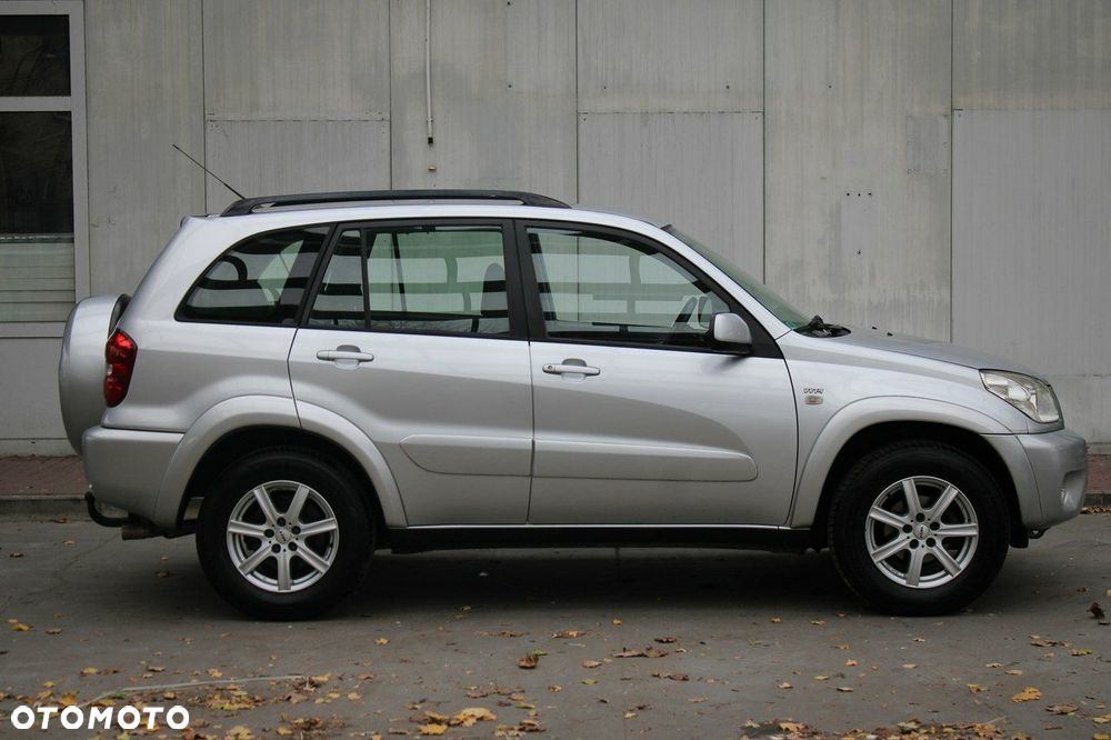 Toyota RAV4 2.0 VVT-i 4x4 - 38