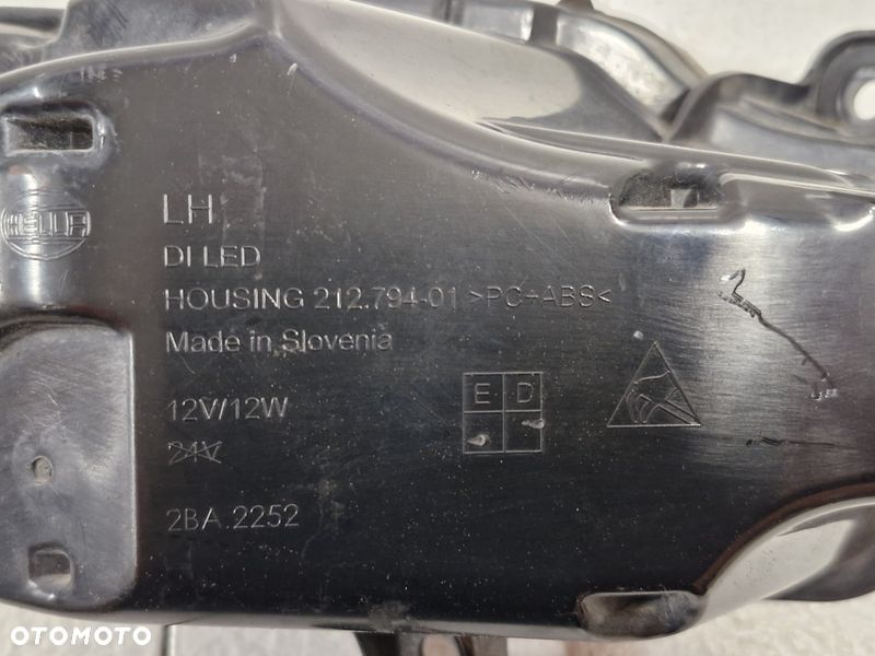 PEUGEOT 308 II 2 KIERUNKOWSKAZ LAMPA DRL LEWY PRZÓD - 9