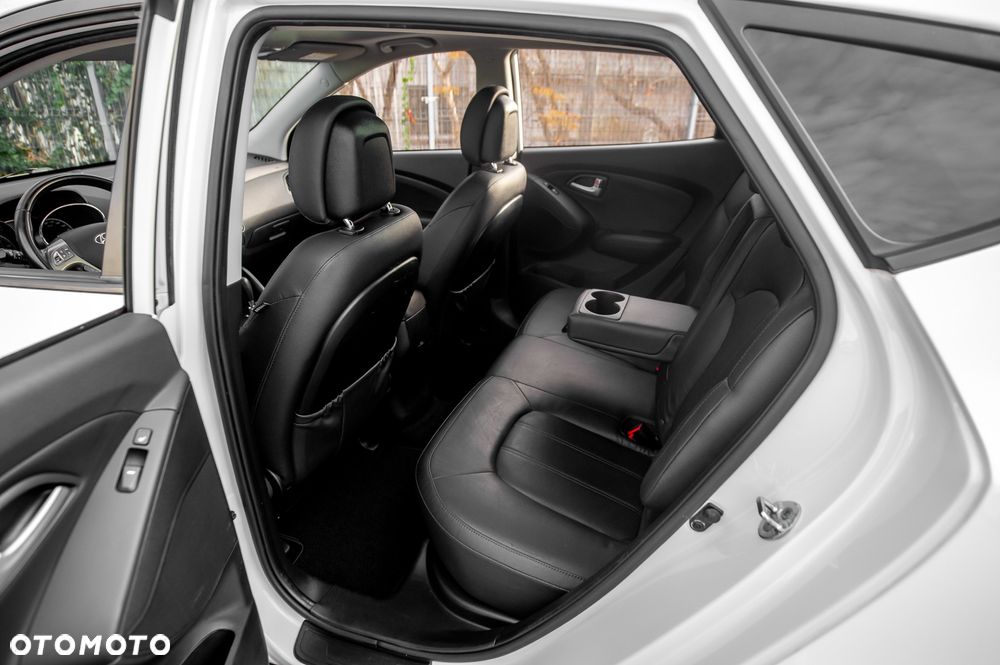 Hyundai ix35 2.0 CRDi 4WD Automatik Premium - 24