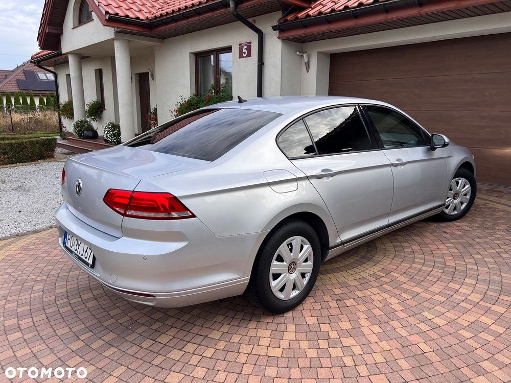 Volkswagen Passat - 28