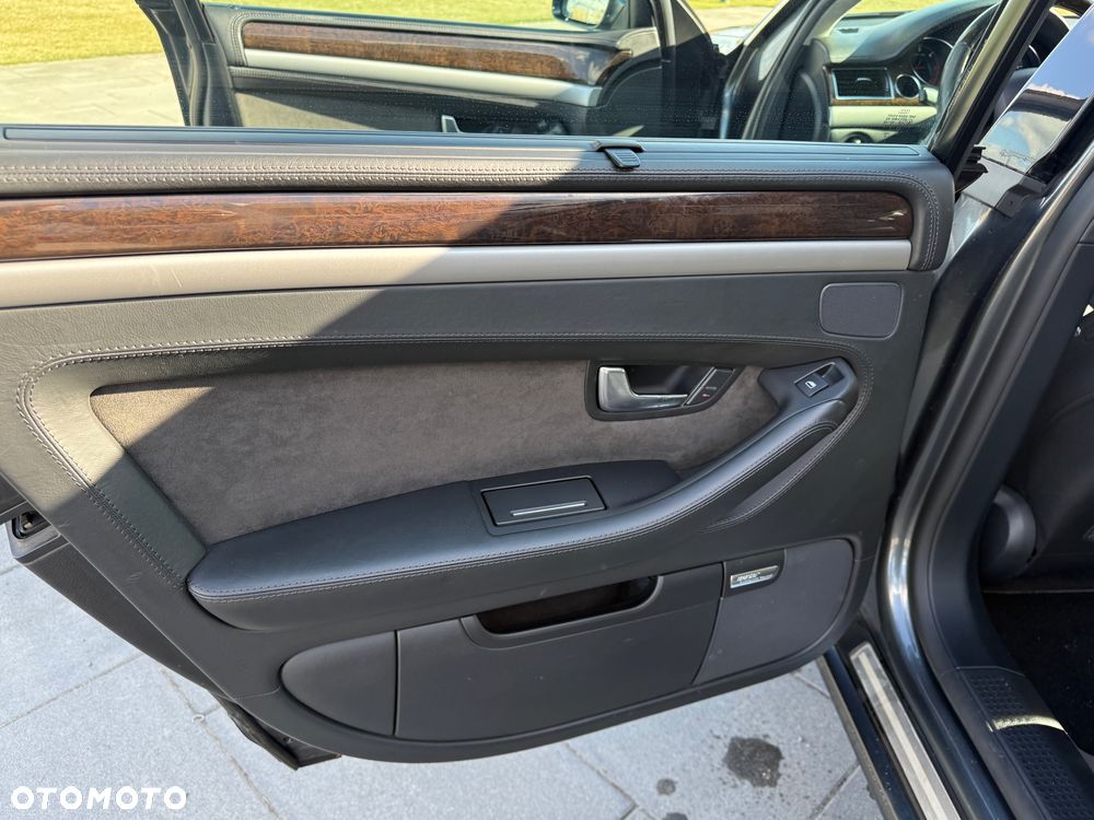 Audi A8 4.2 TDI Quattro - 29