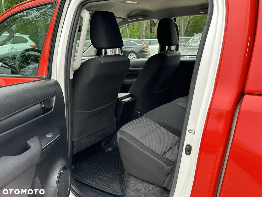 Toyota Hilux 2.4 D-4D Double Cab DLX 4x4 - 17