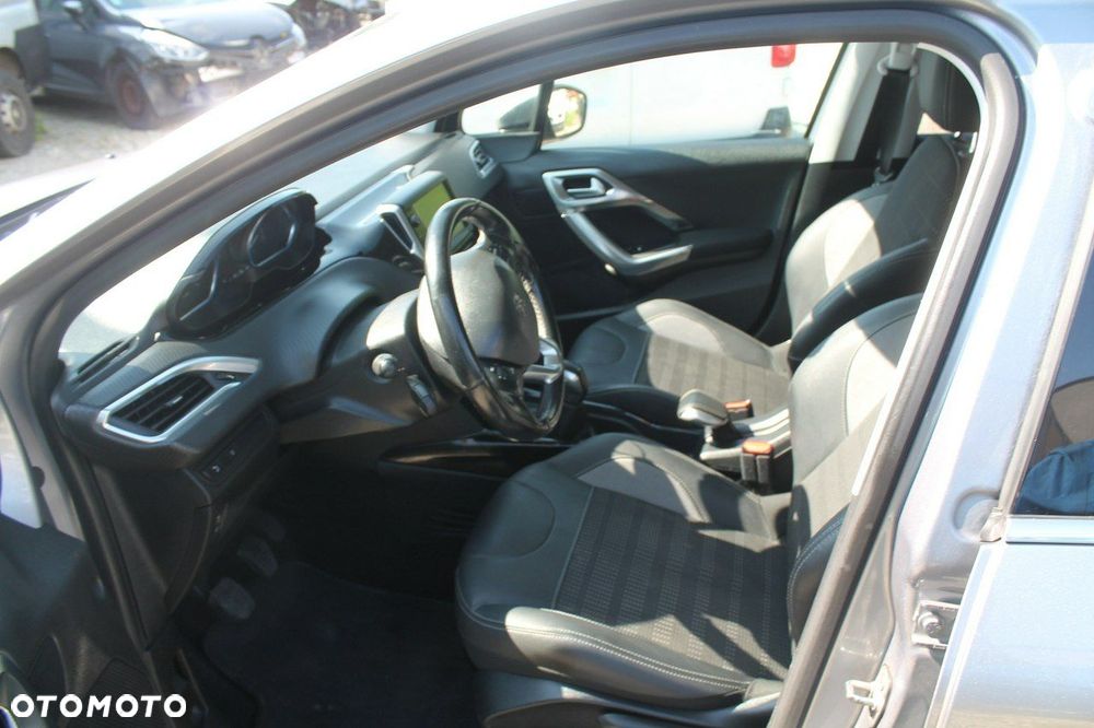 Peugeot 2008 - 9