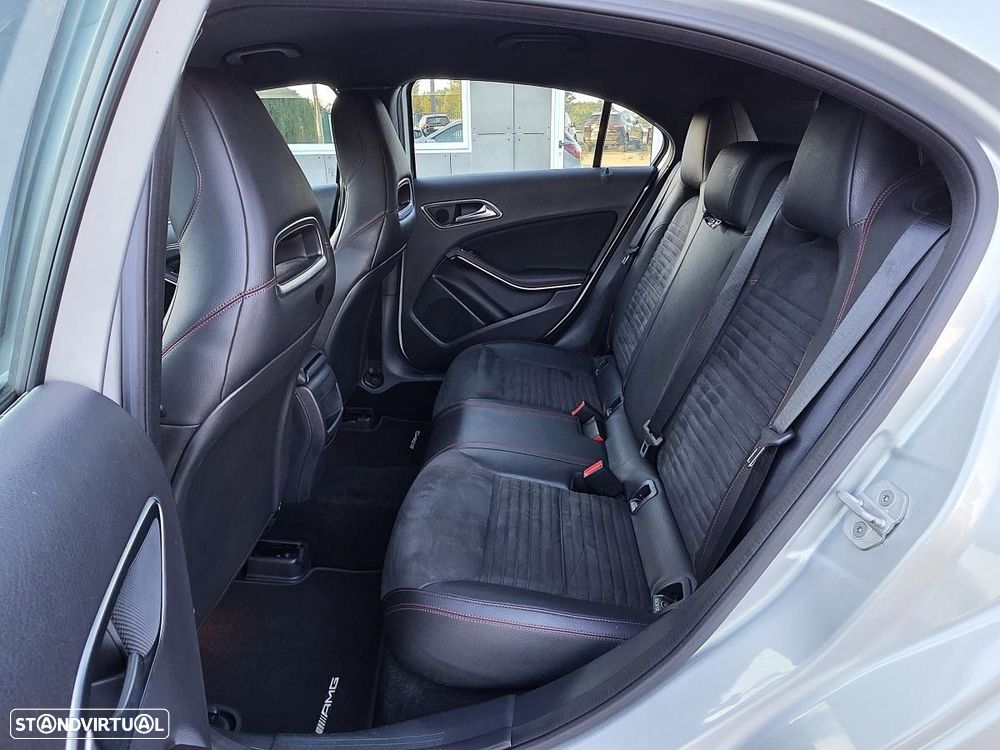 Mercedes-Benz A 180 d AMG Line - 24