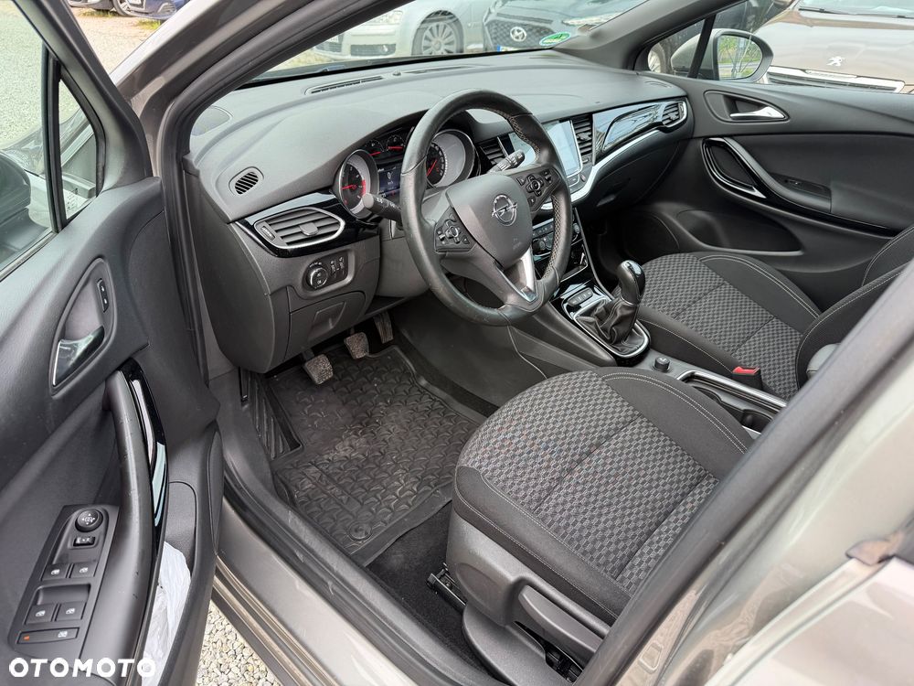 Opel Astra 1.4 Turbo Start/Stop Dynamic - 24