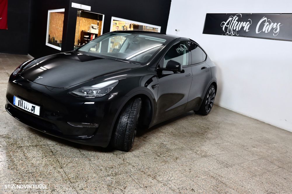 Tesla Model Y Performance Tração Integral - 33