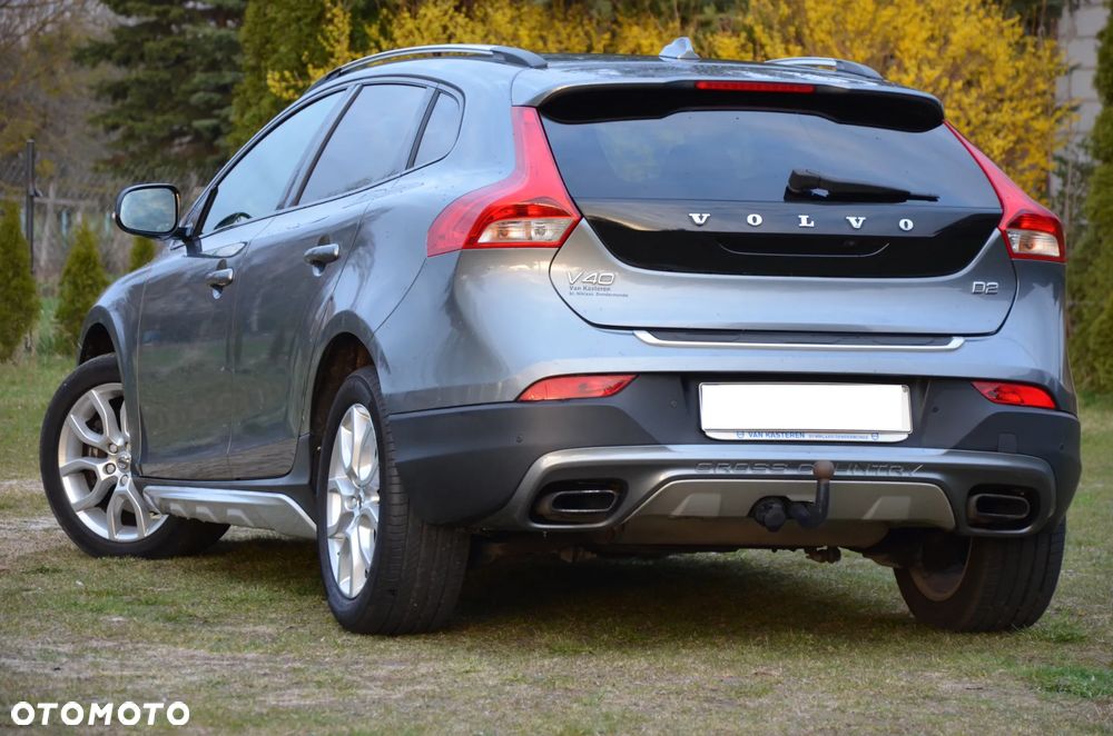 Volvo V40 Cross Country D2 Momentum - 10