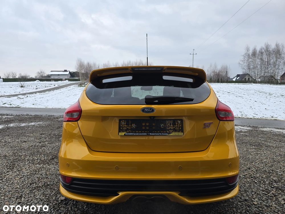 Ford Focus 2.0 EcoBoost ST mit Leder-Sport-Paket - 26