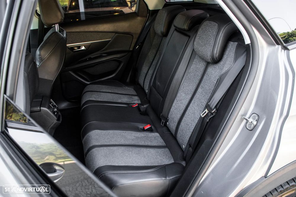 Peugeot 3008 BlueHDi 130 Stop & Start EAT8 Allure - 29