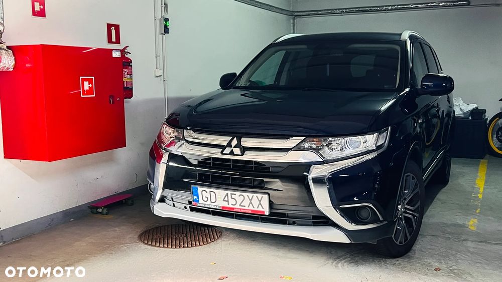 Mitsubishi Outlander 2016 photo 2