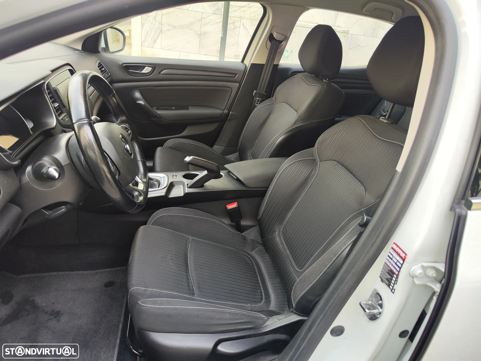 Renault Mégane ENERGY dCi 110 EDC INTENS - 12