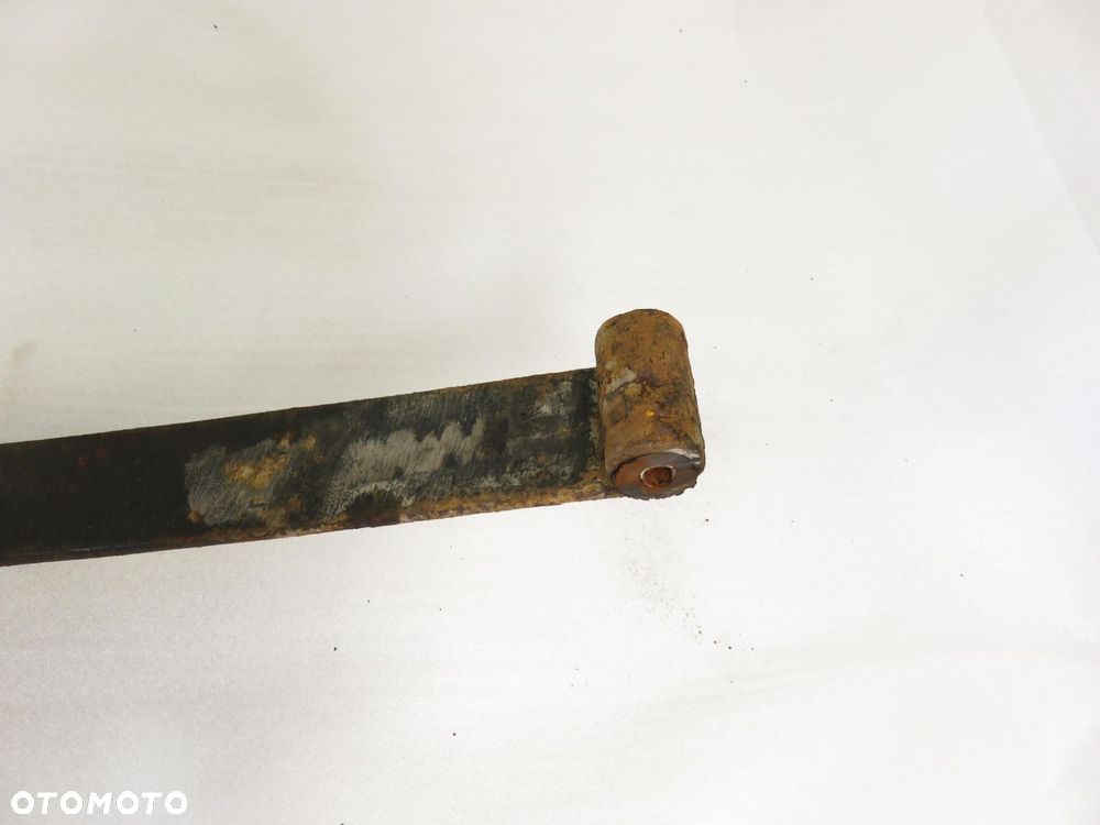 RESOR TYŁ DODGE CARAVAN - 6