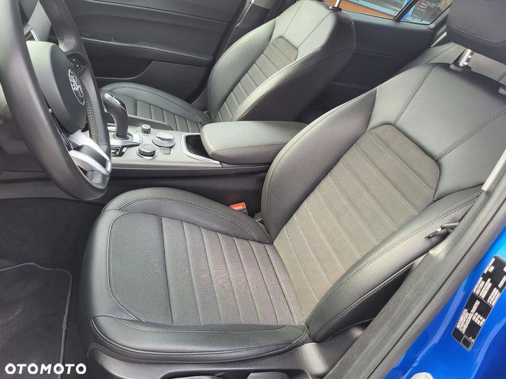 Alfa Romeo Giulia 2.0 Turbo Sprint - 12