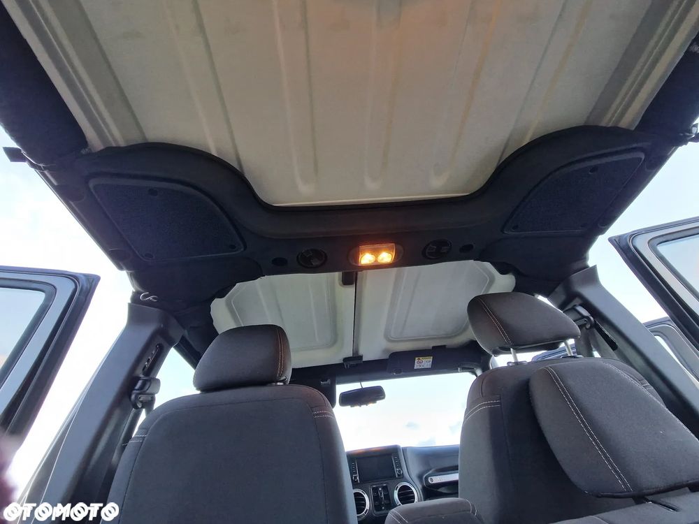 Jeep Wrangler 2.8 CRD Unlim Rubicon - 23