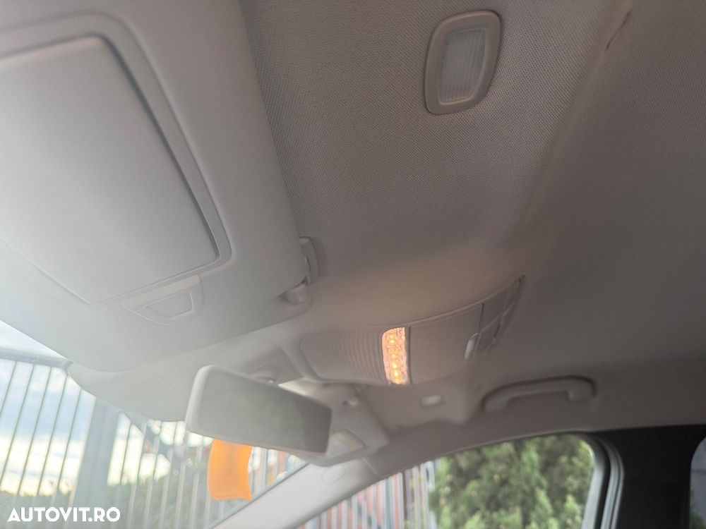 Mercedes-Benz C - 33