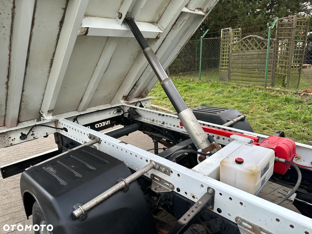 Mitsubishi FUSO KIPER WYWROTKA 3,0 - 15