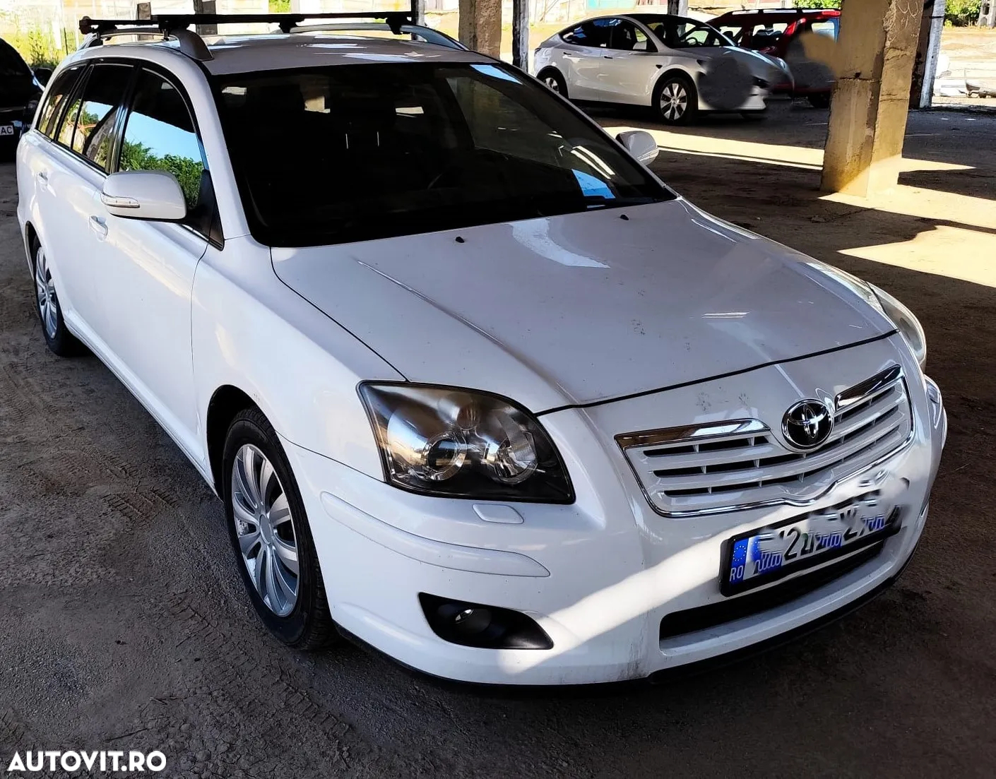 Toyota Avensis 2.0 D-4D Station Wagon Executive - 6
