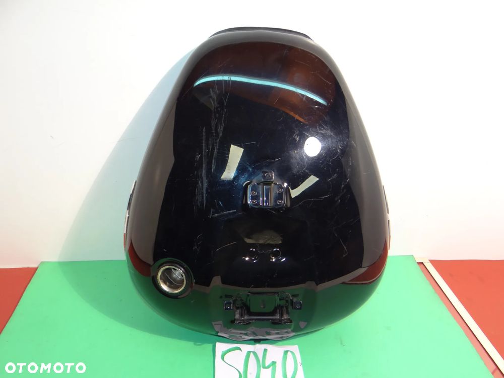 S040 Suzuki VZR 1800 Intruder (06-17) ZBIORNIK PALIWA BAK - 9