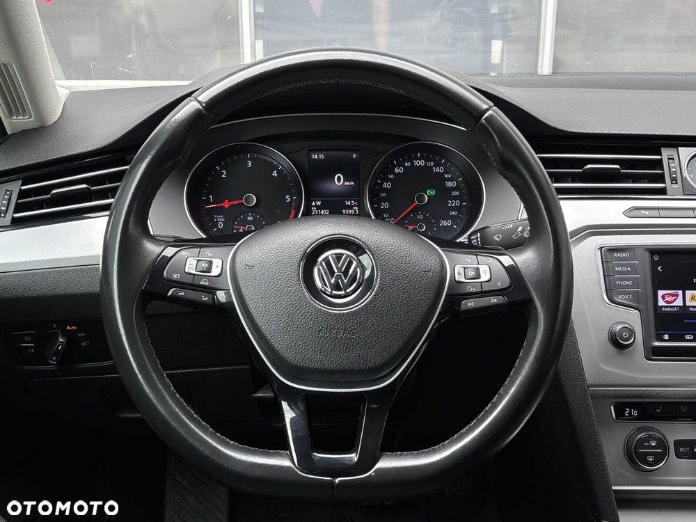 Volkswagen Passat 2.0 TDI SCR Comfortline DSG - 15