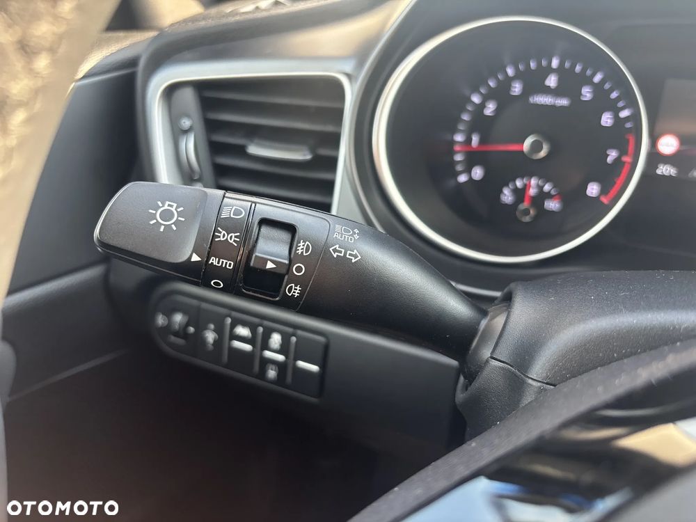 Kia XCeed 1.5 T-GDI M - 12