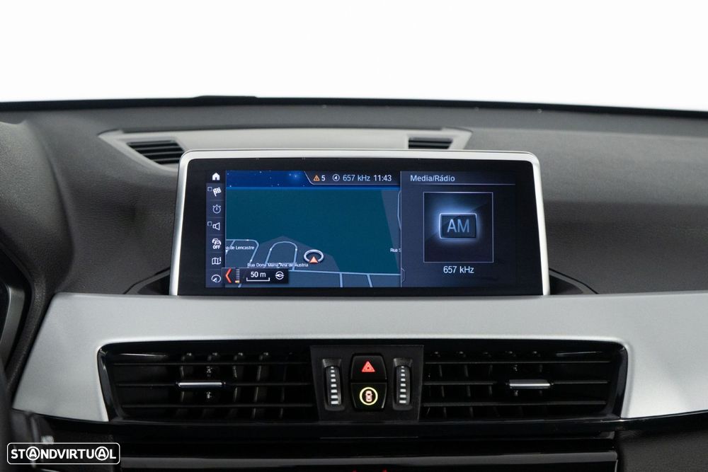 BMW X1 25 e xDrive Corporate Edition - 22