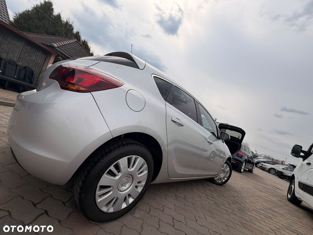 Opel Astra 2.0 CDTI DPF Innovation - 4