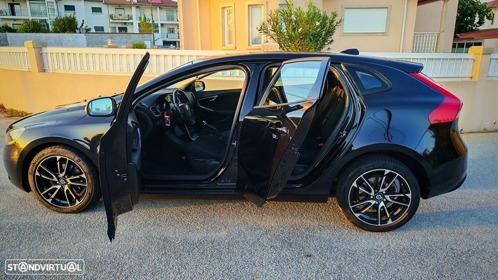 Volvo V40 1.6 D2 Eco Kinetic - 1