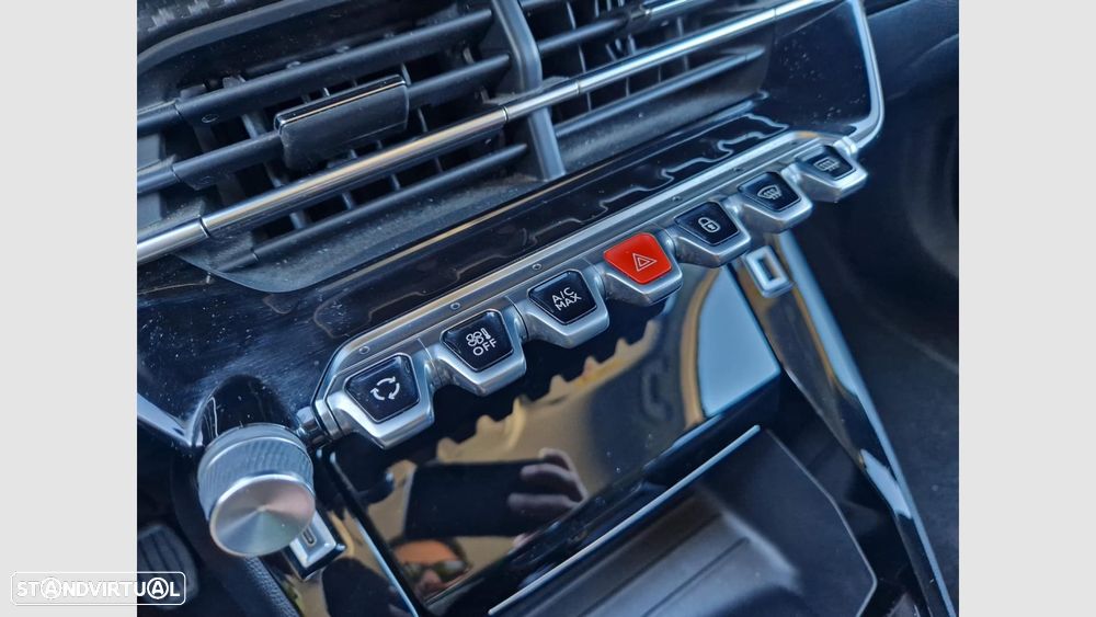 Peugeot 2008 1.2 PureTech Allure - 18