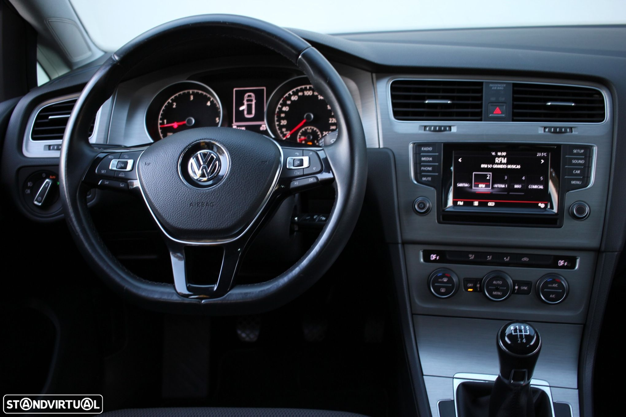 VW Golf Variant 1.6 TDi Confortline - 22