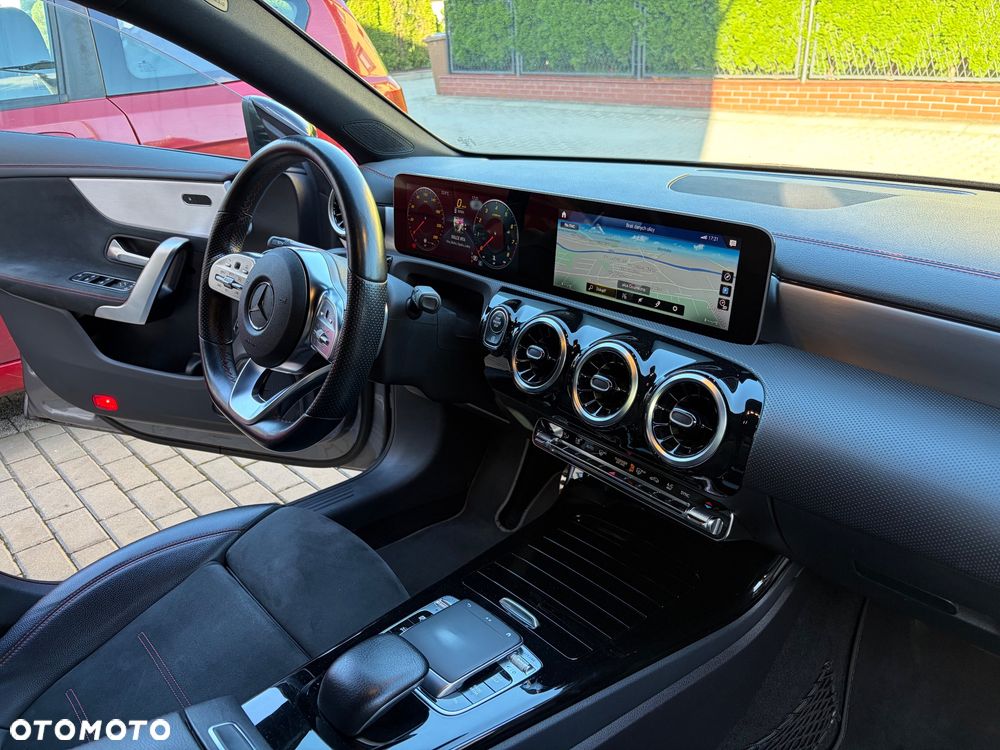 Mercedes-Benz CLA 220 AMG Line 7G-DCT - 18