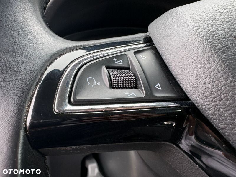 Skoda RAPID 1.0 TSI Ambition - 26